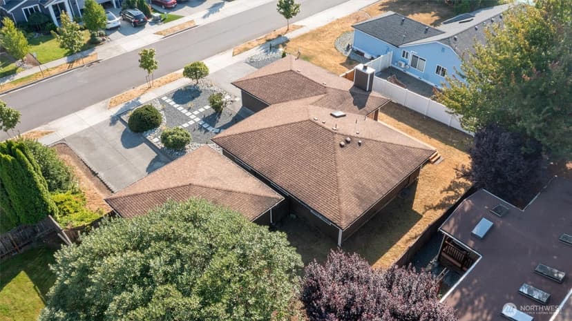 Property photo for 16018 2nd Place W, Lynnwood photo 27