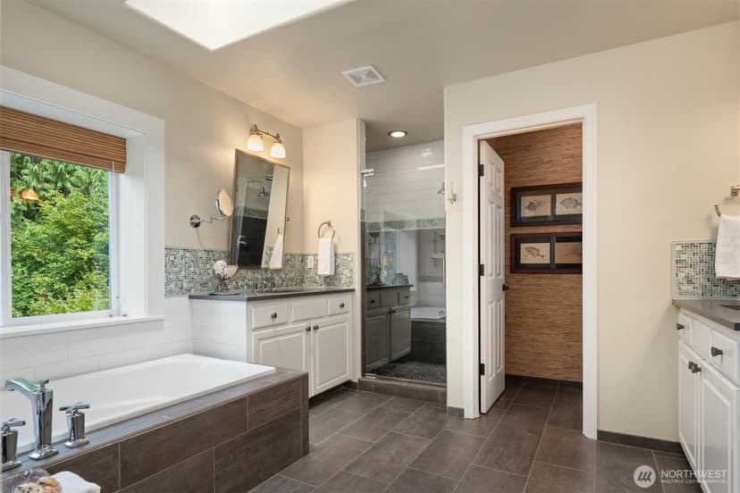 Property photo for 17271 SE Licorice Way, Newcastle photo 22