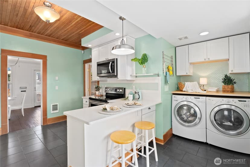 Property photo for 1208 S Oakes Street, Tacoma photo 9