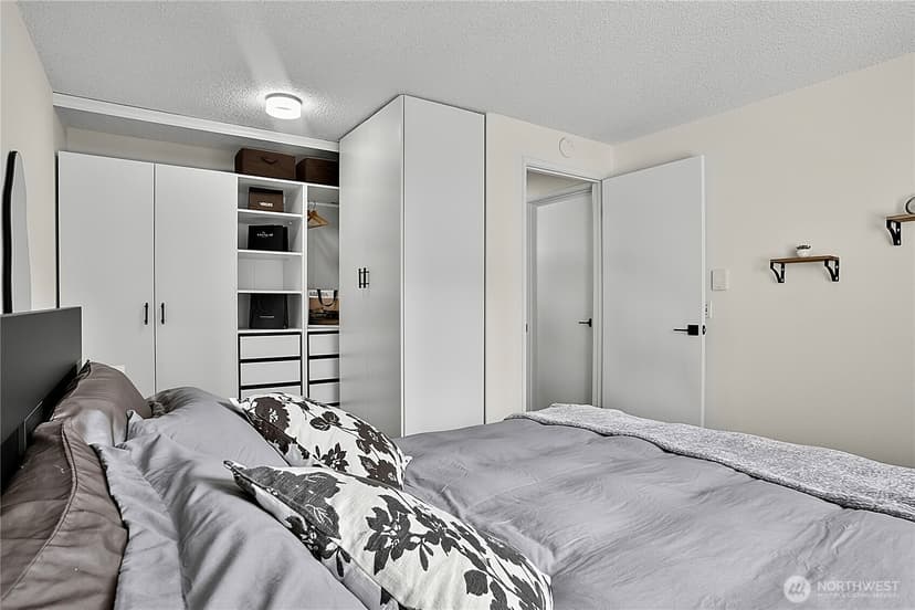 Property photo for 10011 NE 138th Place #A5, Kirkland photo 13