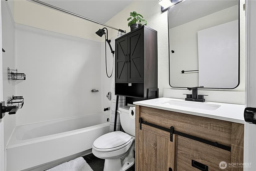 Property photo for 10011 NE 138th Place #A5, Kirkland photo 11