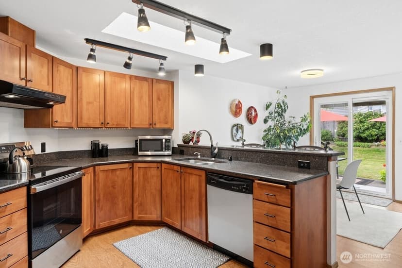 Property photo for 27807 129th Place SE, Kent photo 15