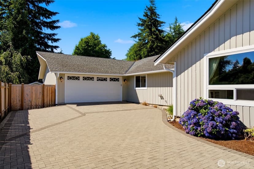 Property photo for 12908 13th Place NE, Lake Stevens photo 3