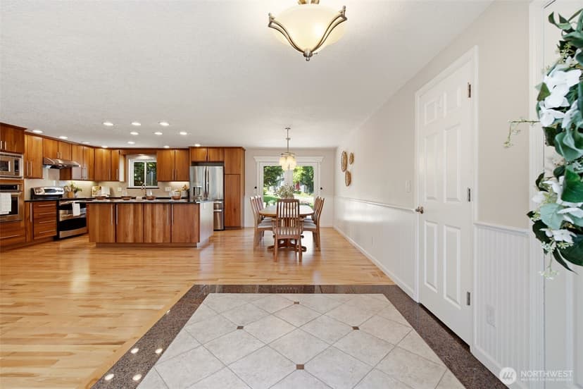 Property photo for 12908 13th Place NE, Lake Stevens photo 5