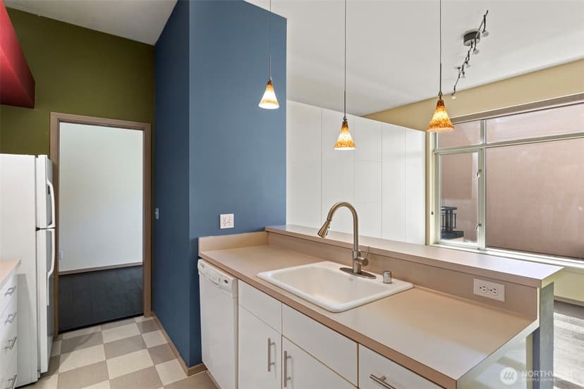 Property photo for 2030 Western Avenue #514, Seattle photo 13