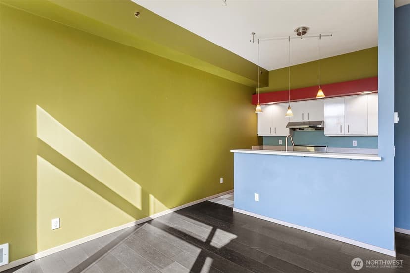 Property photo for 2030 Western Avenue #514, Seattle photo 6