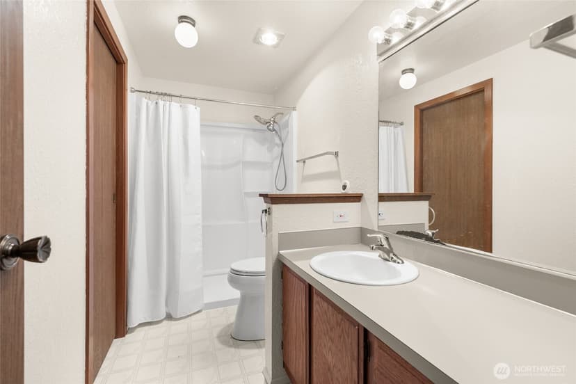 Property photo for 12528 NE 117th Place #E1, Kirkland photo 12