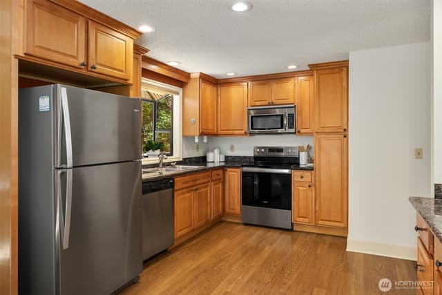 Property photo for 15605 180th Avenue NE, Woodinville photo 5