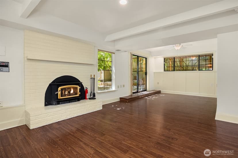 Property photo for 15605 180th Avenue NE, Woodinville photo 17