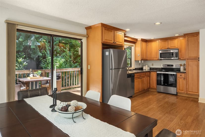 Property photo for 15605 180th Avenue NE, Woodinville photo 4