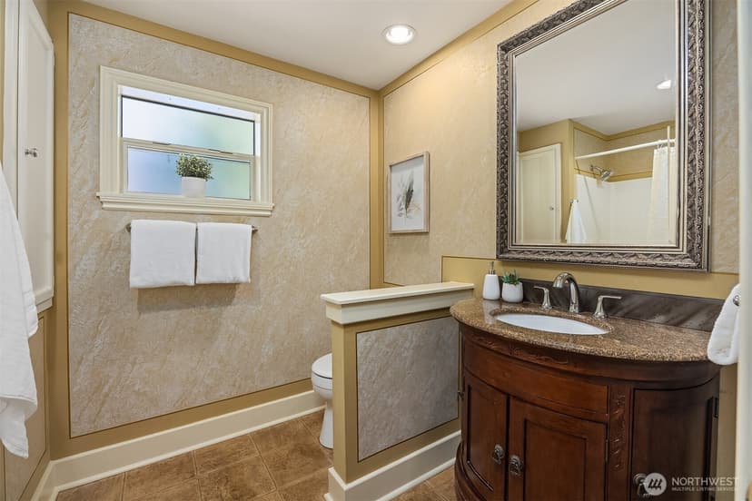 Property photo for 15605 180th Avenue NE, Woodinville photo 10
