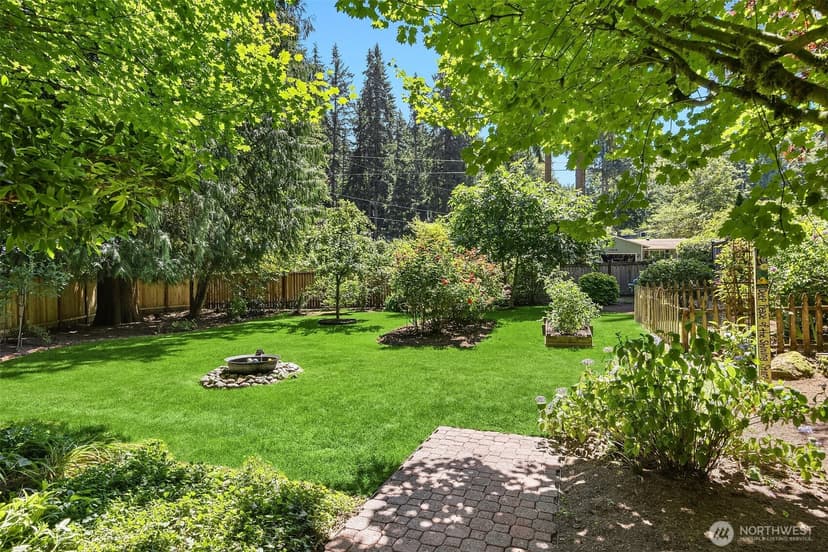 Property photo for 15605 180th Avenue NE, Woodinville photo 21