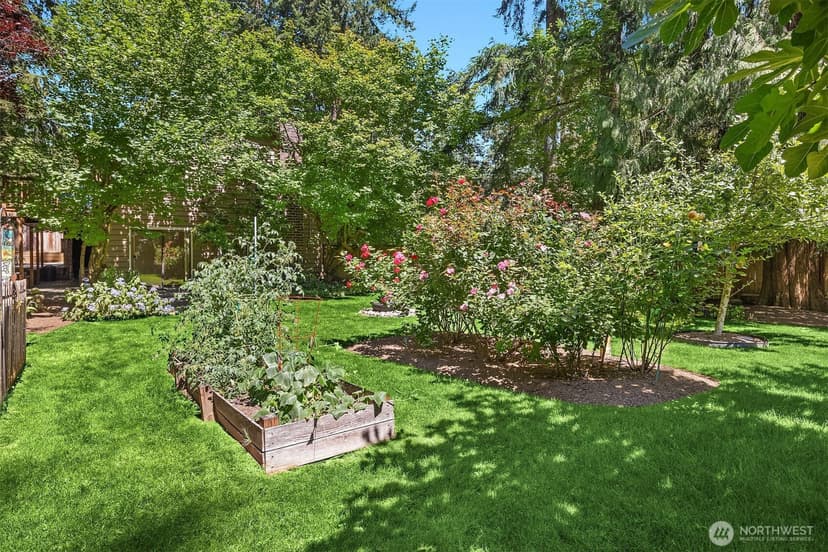 Property photo for 15605 180th Avenue NE, Woodinville photo 25