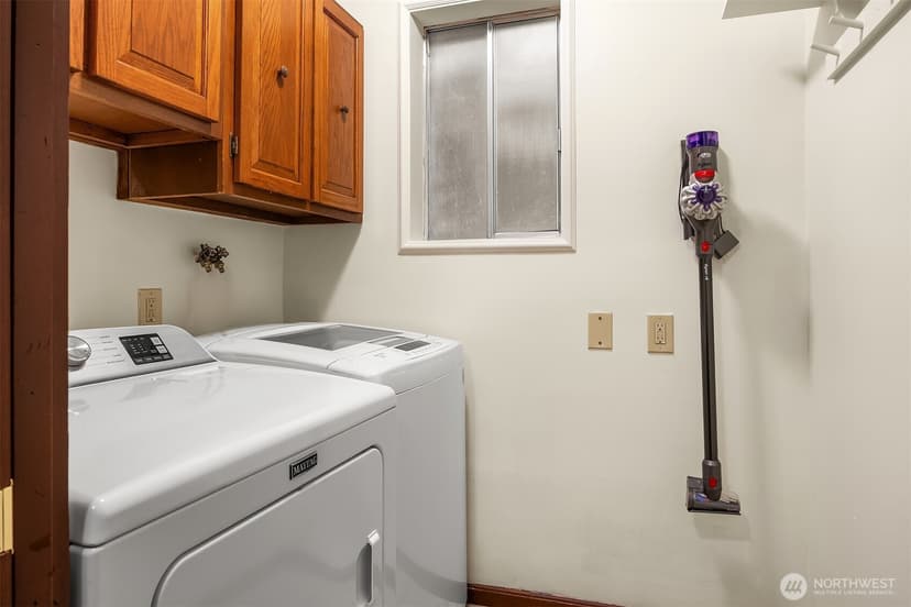 Property photo for 15605 180th Avenue NE, Woodinville photo 20