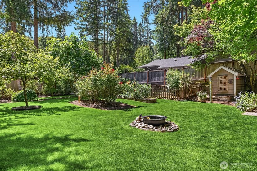 Property photo for 15605 180th Avenue NE, Woodinville photo 23
