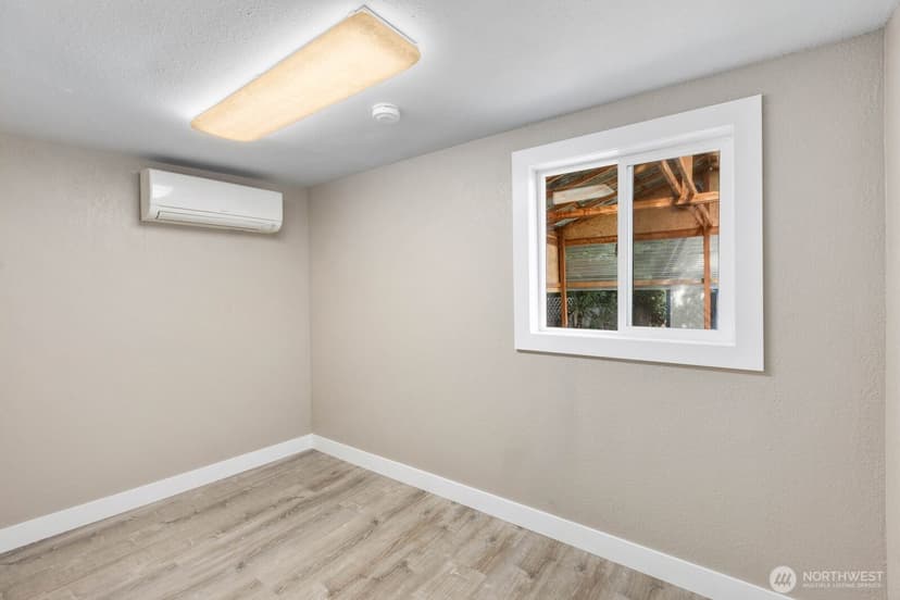 Property photo for 15507 56th Avenue W, Edmonds photo 14