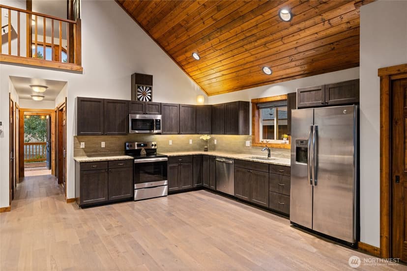 Property photo for 10 Rockberry Loop, Ronald photo 9