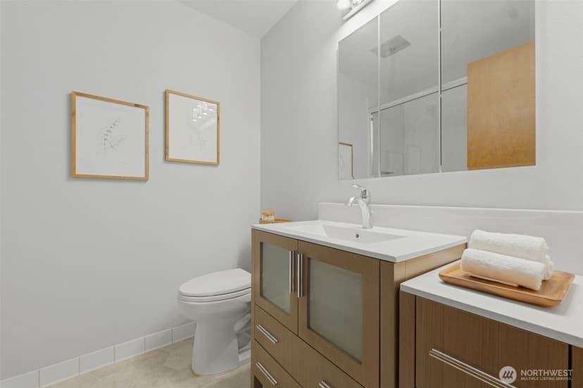 Property photo for 8401 59th Avenue SW, Lakewood photo 19