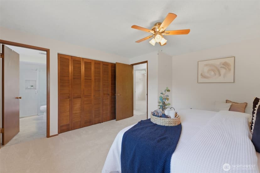 Property photo for 8401 59th Avenue SW, Lakewood photo 14