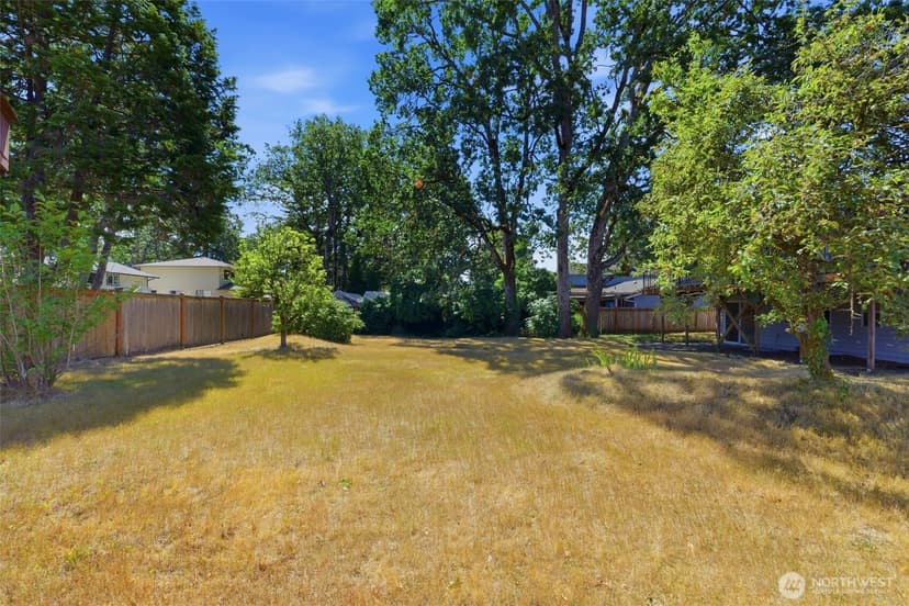 Property photo for 8401 59th Avenue SW, Lakewood photo 29
