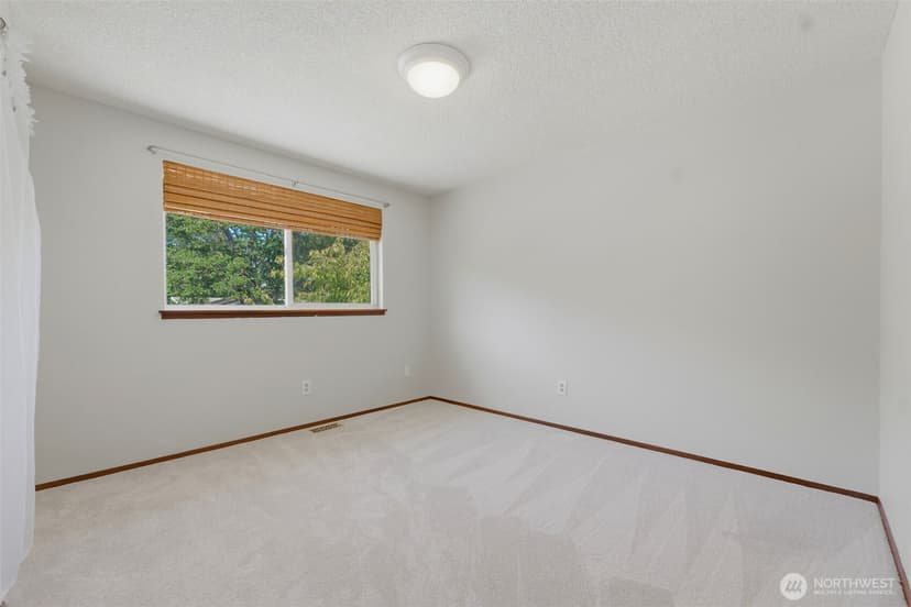 Property photo for 8401 59th Avenue SW, Lakewood photo 16