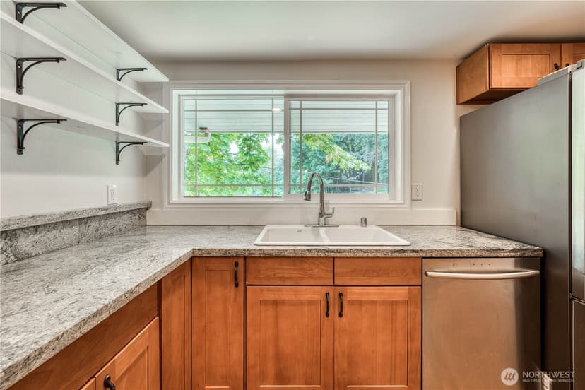 Property photo for 2930 Cascade Trail, Bremerton photo 14
