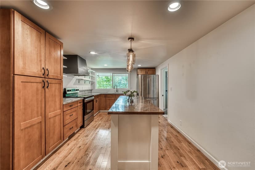 Property photo for 2930 Cascade Trail, Bremerton photo 11