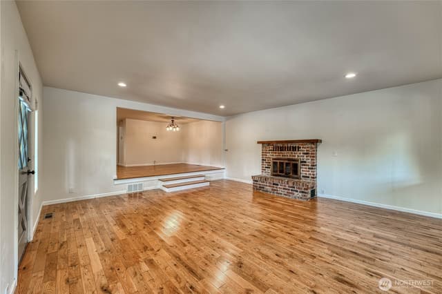 Property photo for 2930 Cascade Trail, Bremerton photo 4