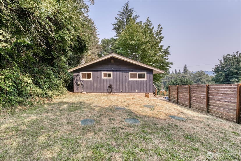 Property photo for 2930 Cascade Trail, Bremerton photo 32