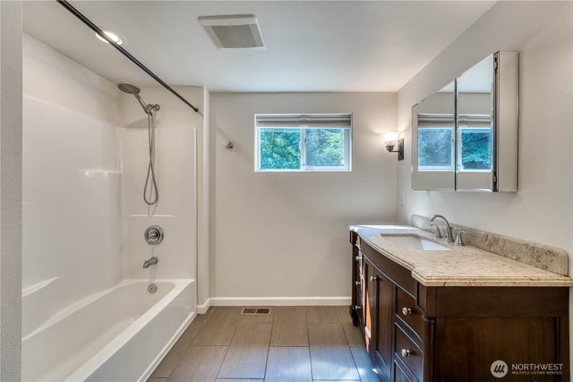 Property photo for 2930 Cascade Trail, Bremerton photo 24