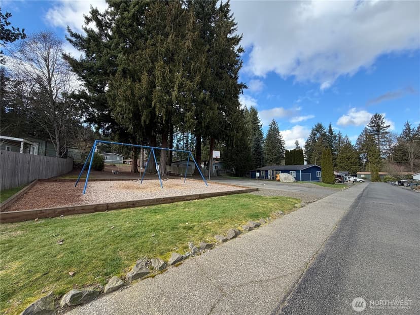 Property photo for 9065 Steele Creek Loop NE, Bremerton photo 20