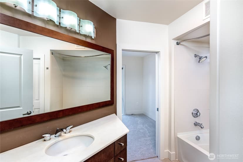 Property photo for 159 Denny Way #208, Seattle photo 13