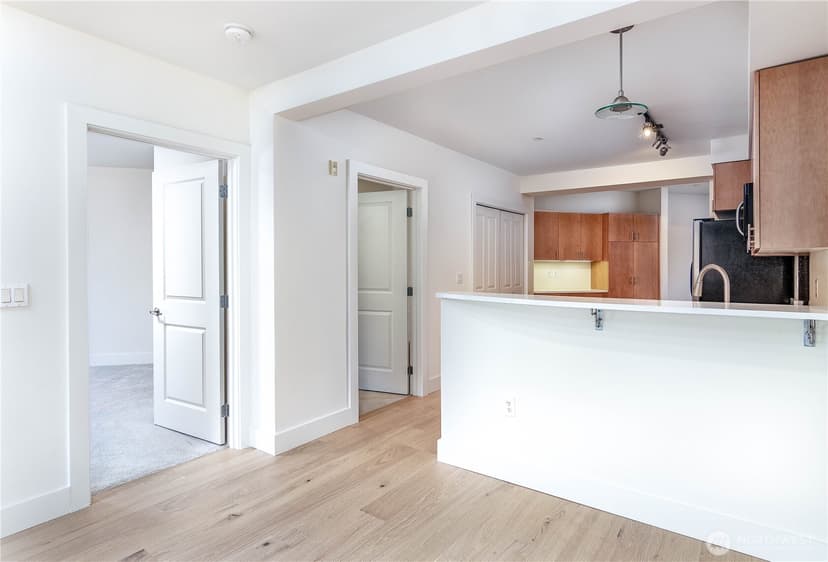 Property photo for 159 Denny Way #208, Seattle photo 6