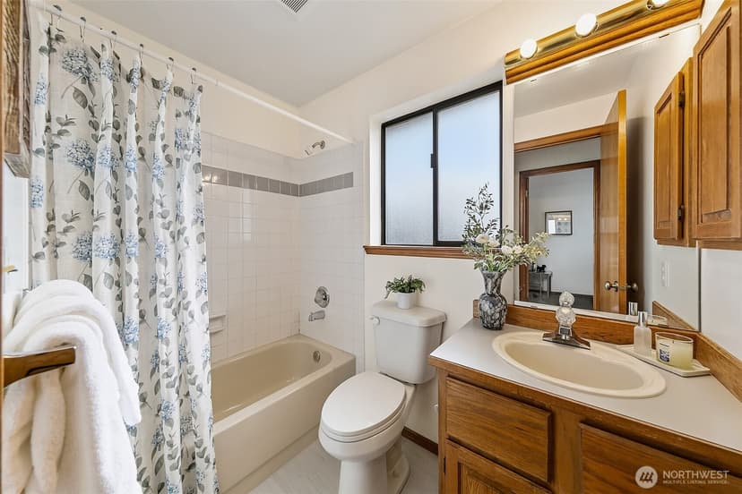 Property photo for 3834 NE 86th Street, Seattle photo 24