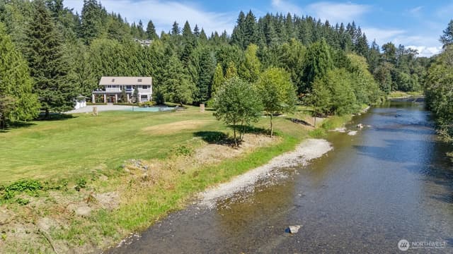 Property photo for 2109 Russell Road, Snohomish photo 4