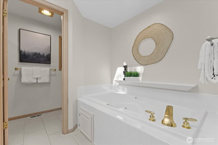Property photo for 9009 45th Avenue NE, Seattle photo 25