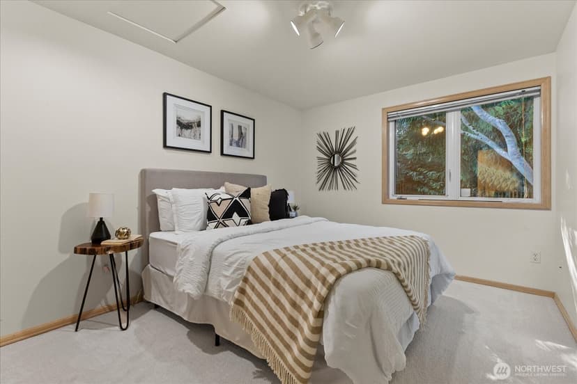 Property photo for 9009 45th Avenue NE, Seattle photo 16