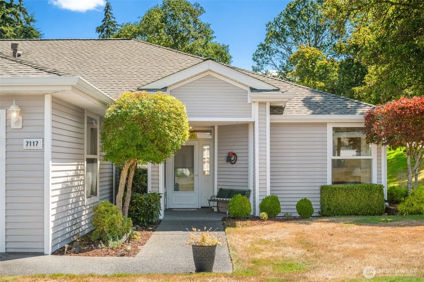 Property photo for 7117 87th Avenue Court SW, Lakewood photo 4