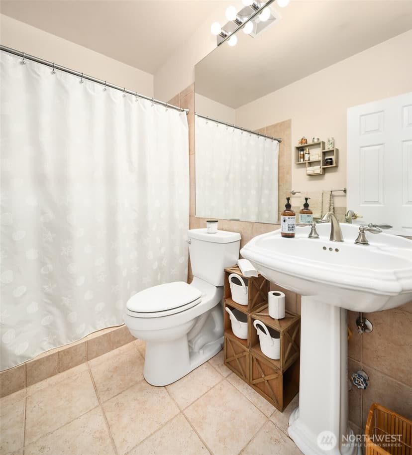 Property photo for 7117 87th Avenue Court SW, Lakewood photo 21