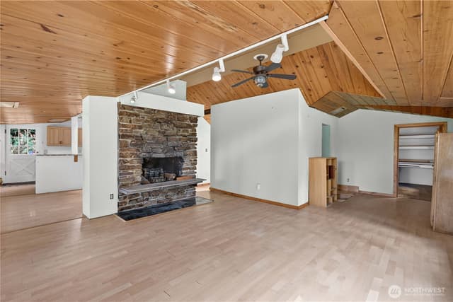 Property photo for 26516 8th Avenue S, Des Moines photo 3