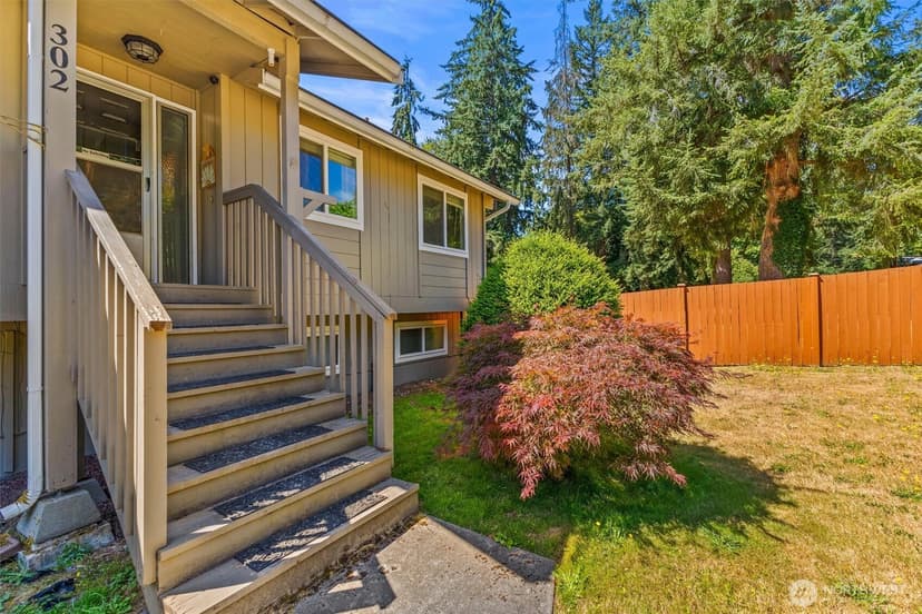 Property photo for 302 137th Street SW, Everett photo 4