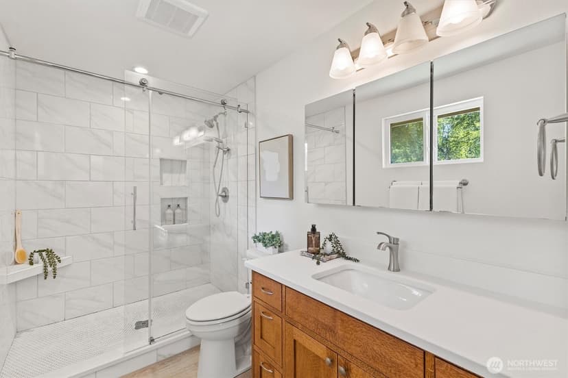 Property photo for 302 137th Street SW, Everett photo 21