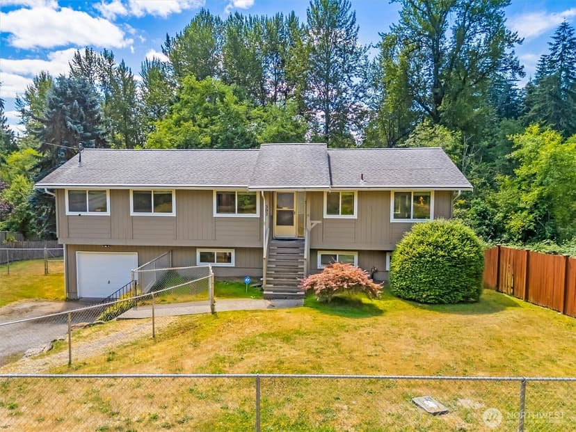 Property photo for 302 137th Street SW, Everett photo 3