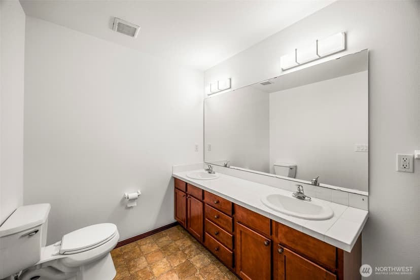 Property photo for 21622 11th Court SE, Bothell photo 32