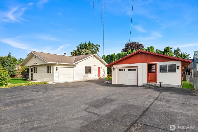 Property photo for 5004 73rd Place NE, Marysville photo 2