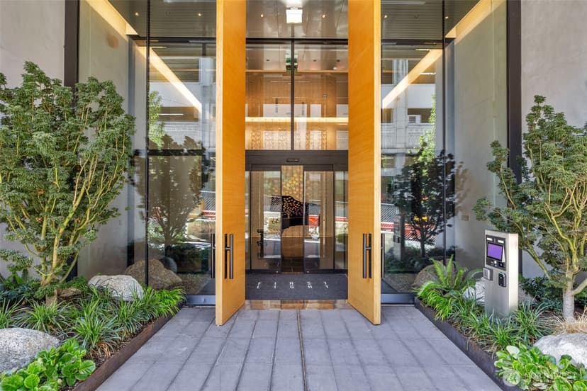 Property photo for 300 Virginia Street #4111, Seattle photo 2