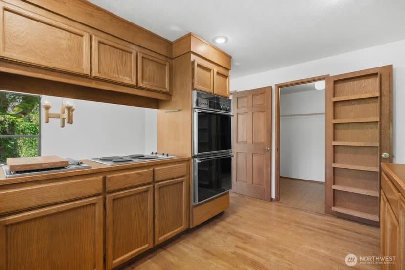 Property photo for 602 S 288th Lane, Federal Way photo 13