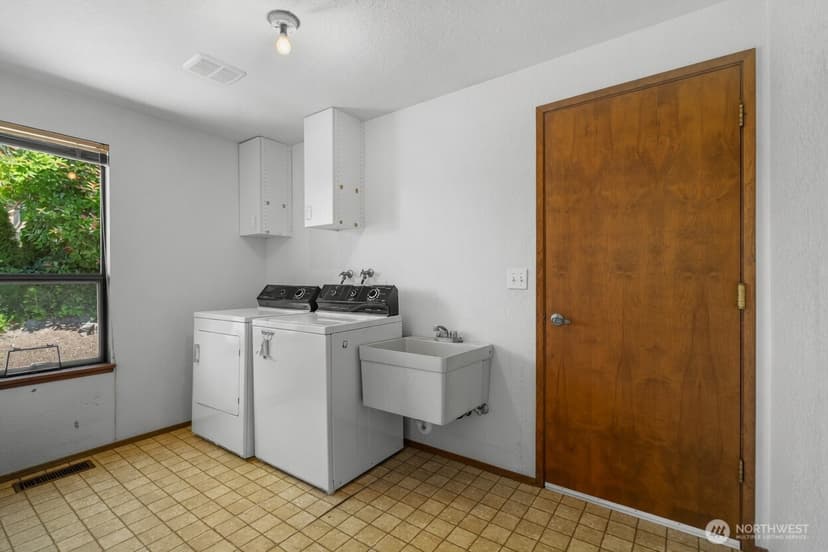 Property photo for 602 S 288th Lane, Federal Way photo 19