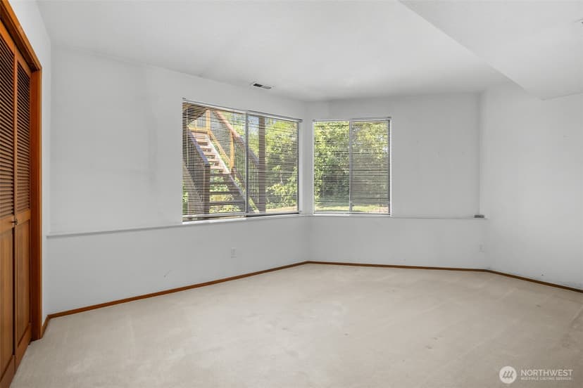 Property photo for 602 S 288th Lane, Federal Way photo 28
