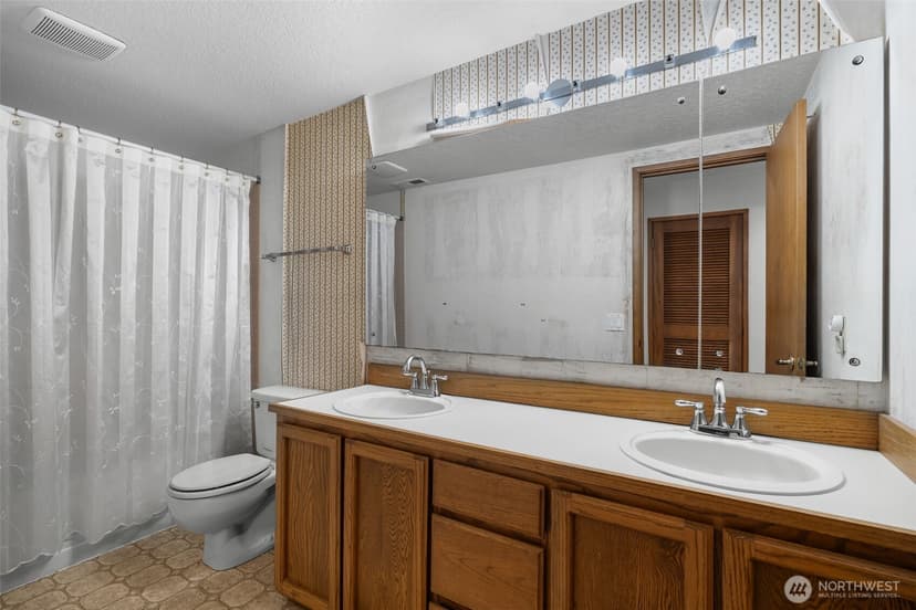 Property photo for 602 S 288th Lane, Federal Way photo 29